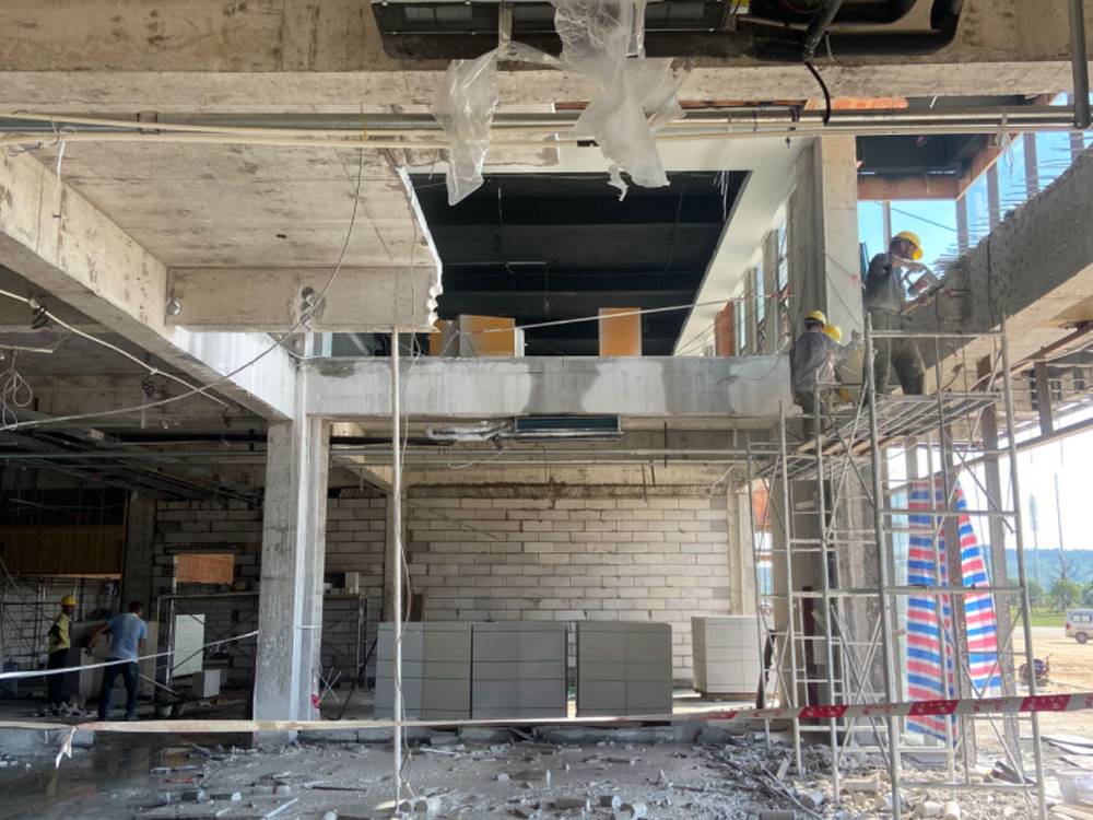 西安某酒店裝修改造碳纖維粘鋼包鋼加固